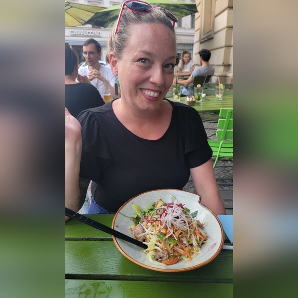 Meet your Posher, Marissa - Picture 2 of 5